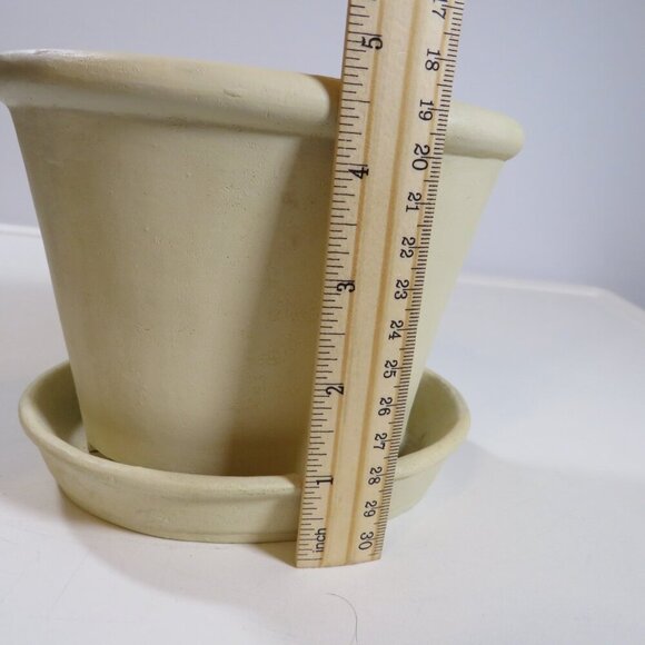 Kohls Cream Oval Flower Pot Planter with Floral applique & built in saucer - Picture 13 of 15